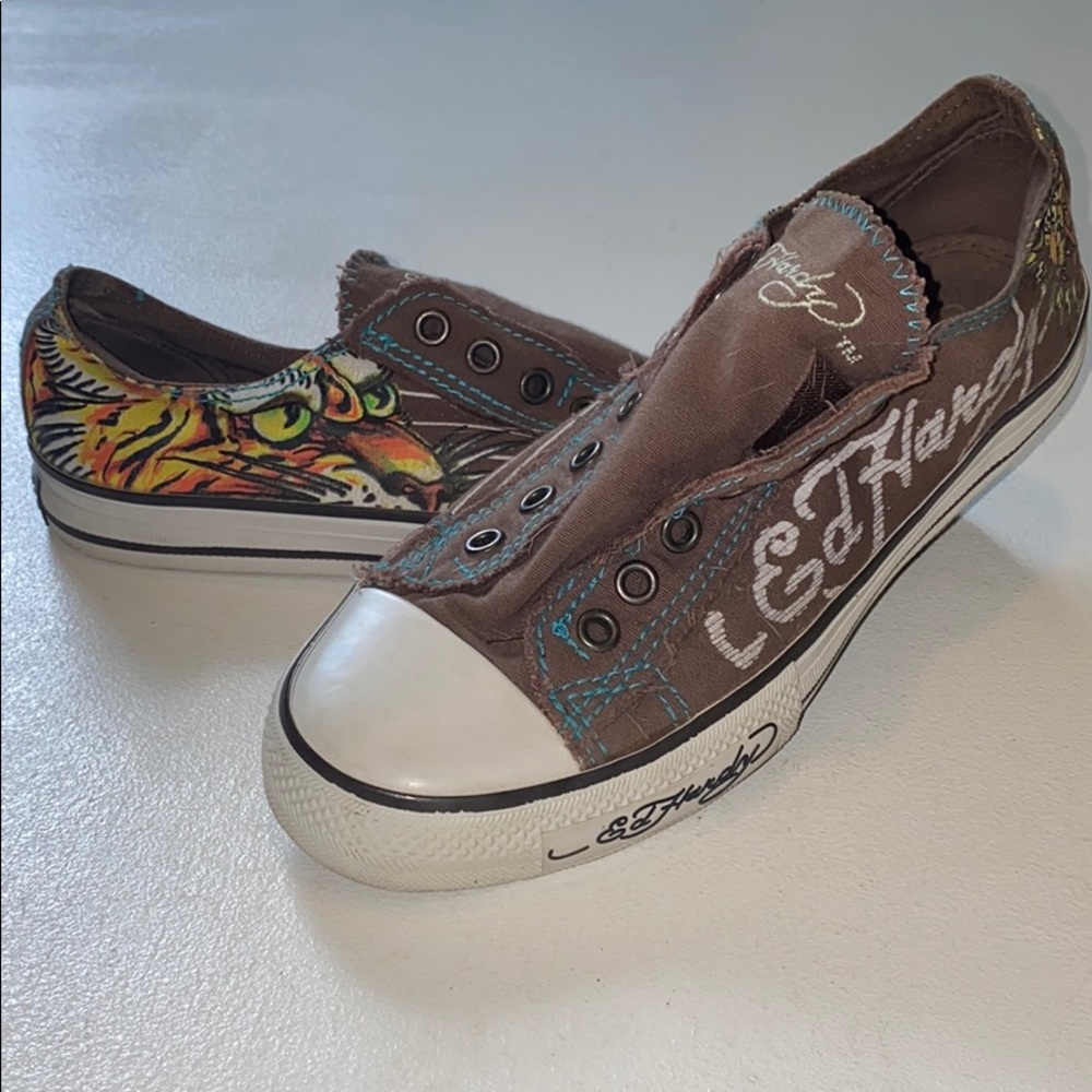 Ed hardy converse shoe!